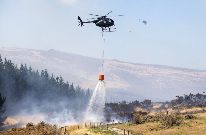 fire-port-hills-helicopters-fb