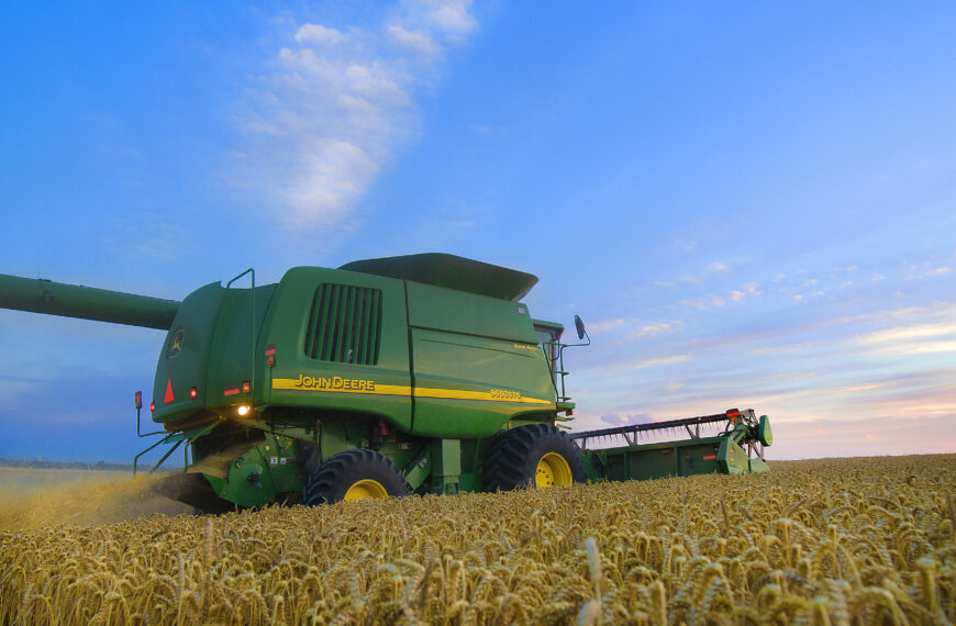 Ag drivers, motorists urged to play nice during harvest season