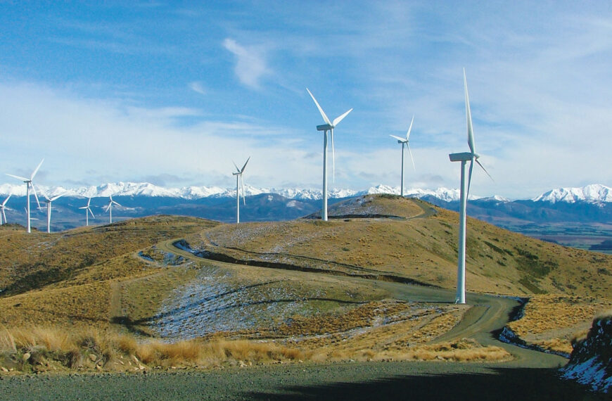 Wind turbines stir up Southland community