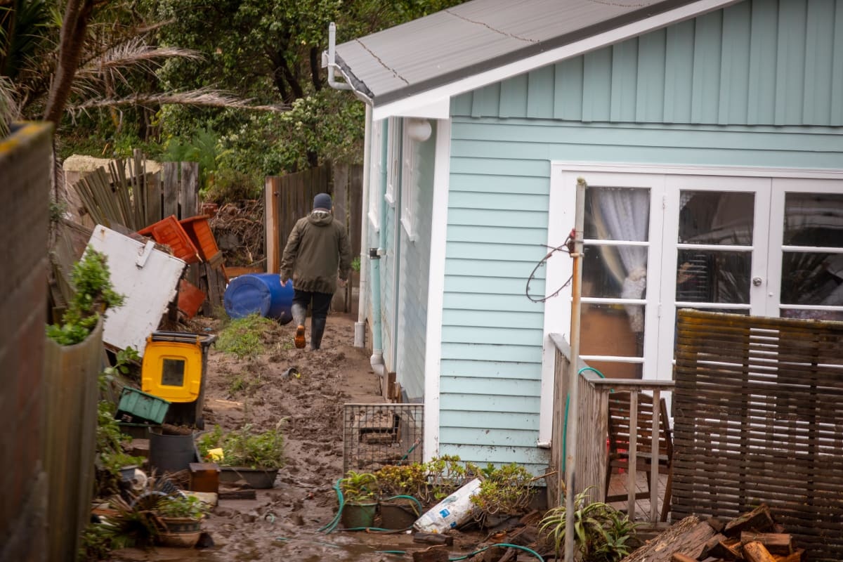 Localised flooding, high river levels across lower North Island